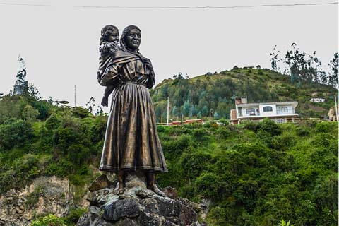 Las Lajas Statue