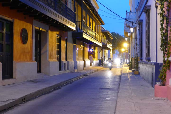 Street of Santa Marta in the night
