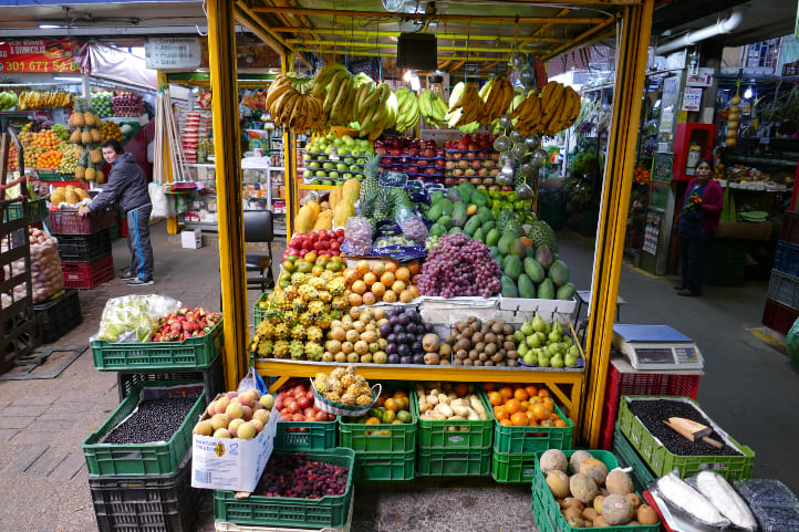 fruit stand in plaza de paloquemao Bogotá